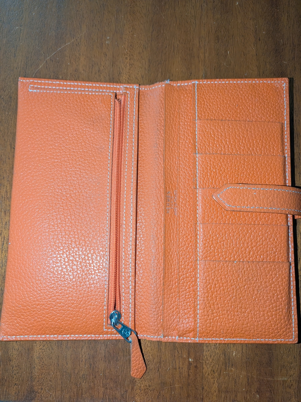 Hermes Bearn Long Leather Wallet. Authentic. B Condition. Beautiful Wallet. - Picture 13 of 13